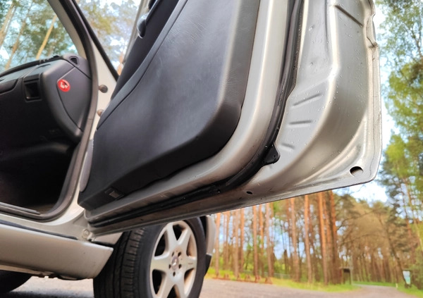 Mercedes-Benz ML cena 25000 przebieg: 246500, rok produkcji 2004 z Bolesławiec małe 667